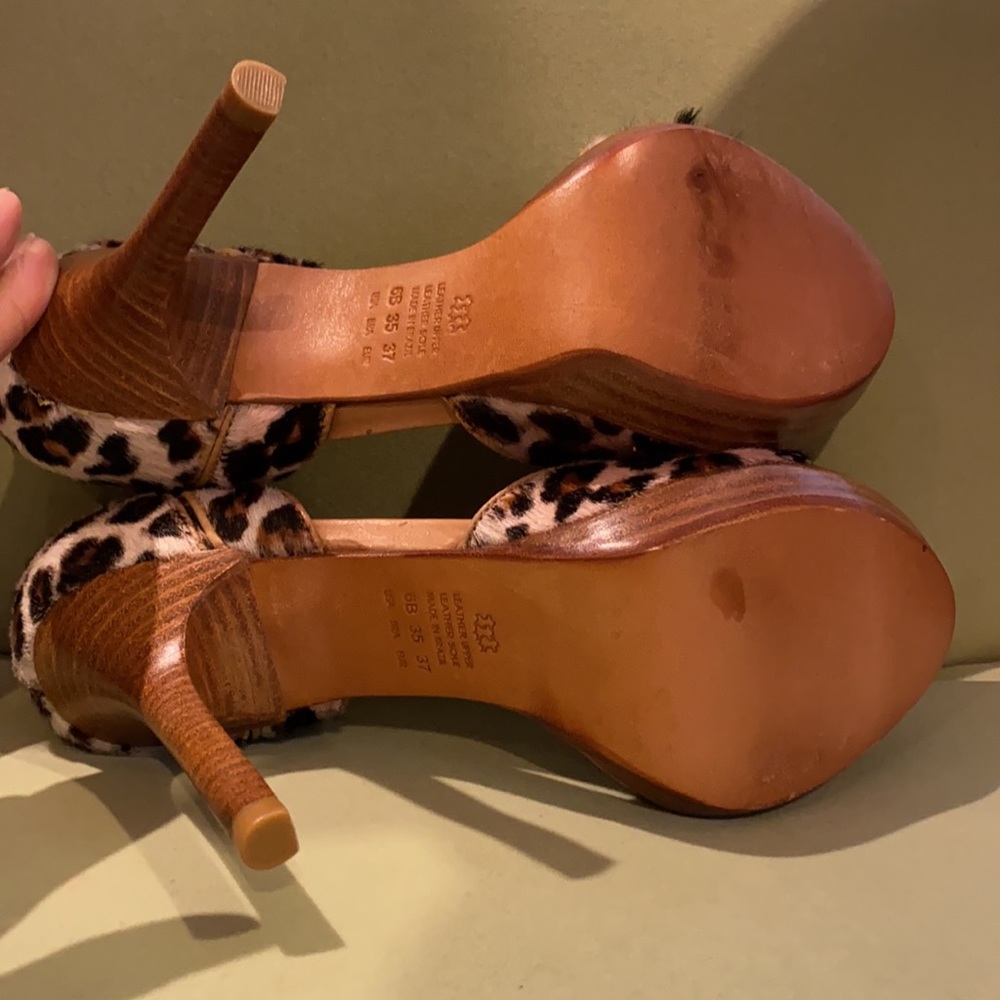 JC Shoes - Picture 3 of 4